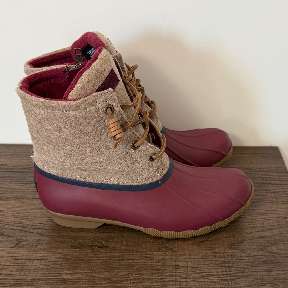 Sperry Burgundy and Beige Duck Boots - Picture 3 of 6